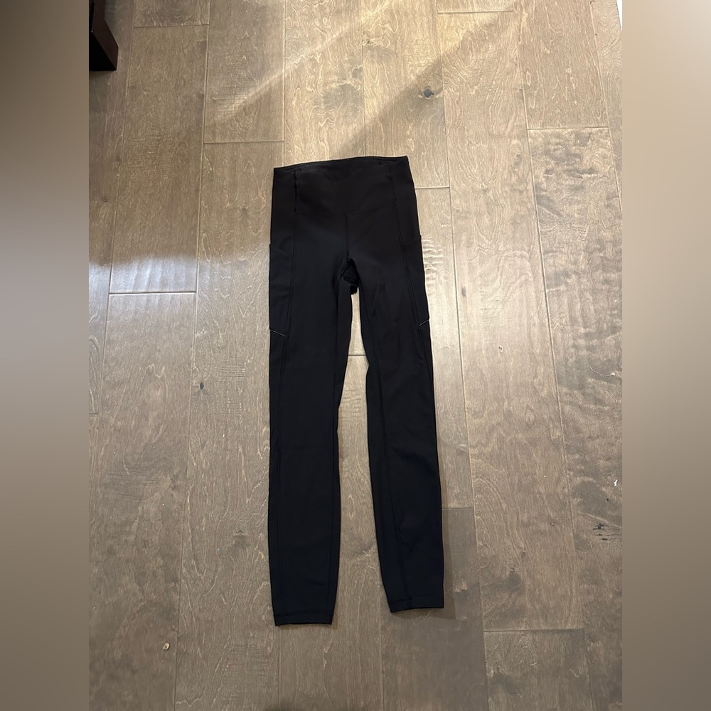 Black lululemon leggings